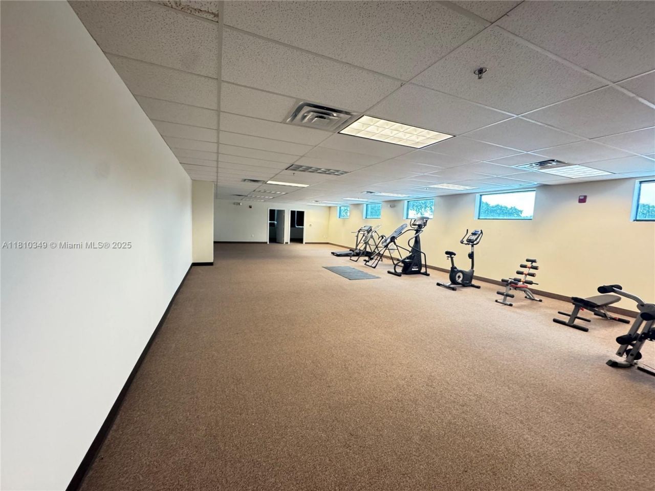2870 Stirling Rd, Hollywood, FL 33020 Photo