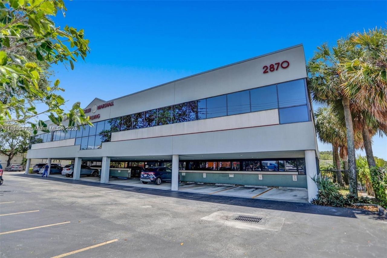 2870 Stirling Rd, Hollywood, FL 33020 Photo