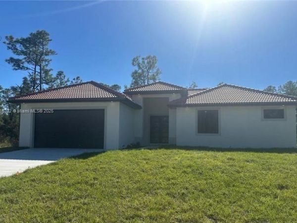 2002 E 13th St, Lehigh Acres, FL 33972