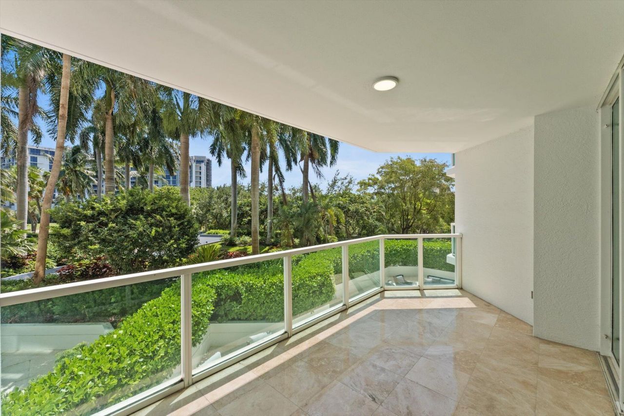 550 SE Mizner Boulevard, Unit B206, Boca Raton, FL 33432 Photo