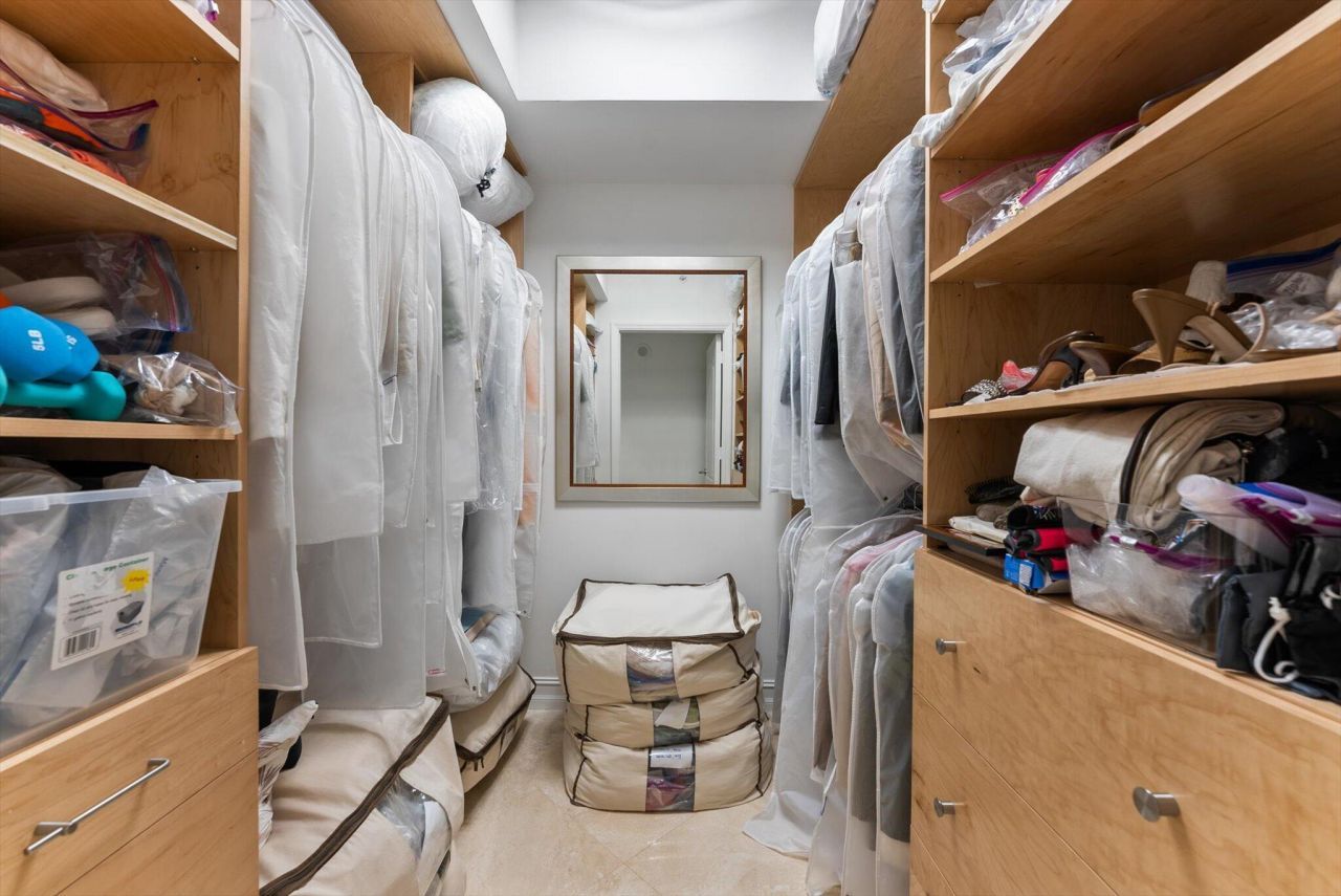 550 SE Mizner Boulevard, Unit B206, Boca Raton, FL 33432 Photo