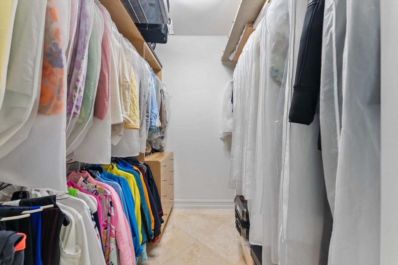 550 SE Mizner Boulevard, Unit B206, Boca Raton, FL 33432 Photo