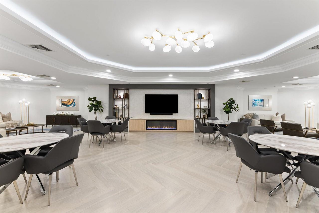 550 SE Mizner Boulevard, Unit B206, Boca Raton, FL 33432 Photo