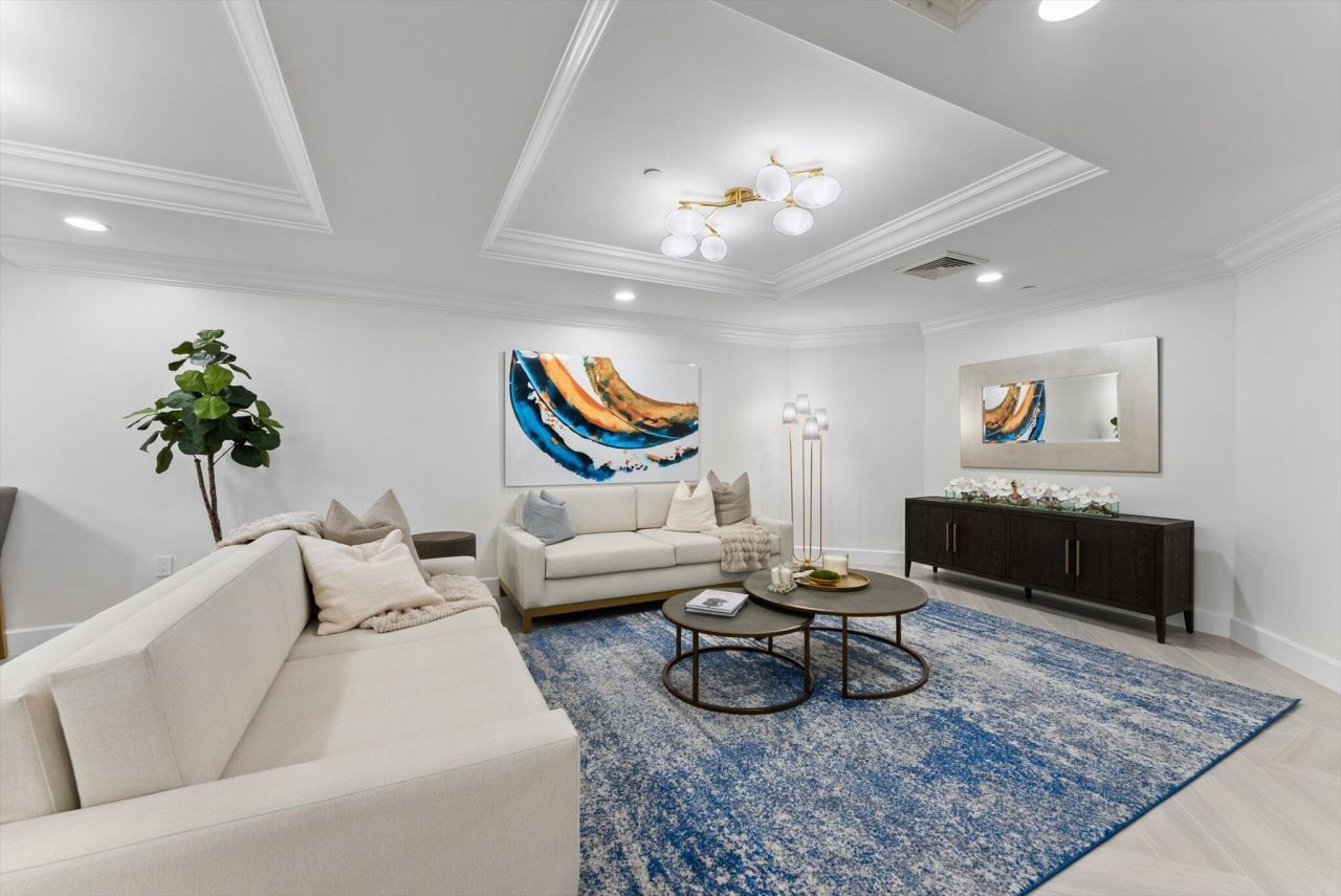 550 SE Mizner Boulevard, Unit B206, Boca Raton, FL 33432 Photo