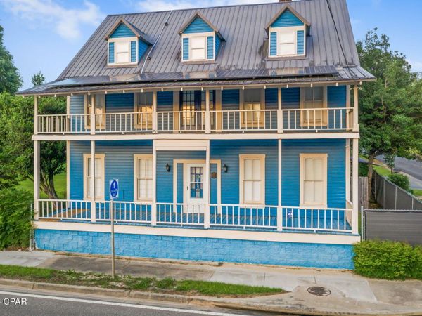 1748 Georgia Street, Alford, FL 32420