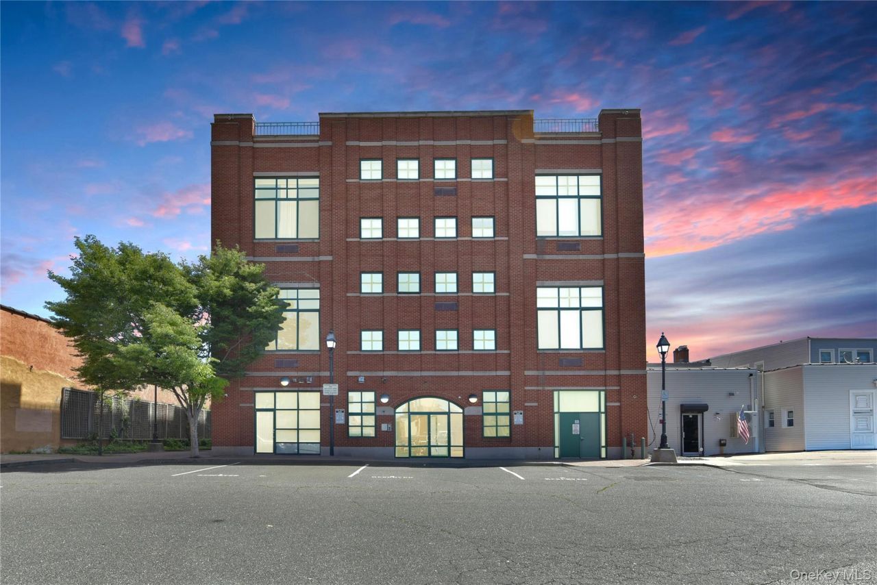 70 S Main Street, Unit 307-PH, Freeport, NY 11520 Main Photo