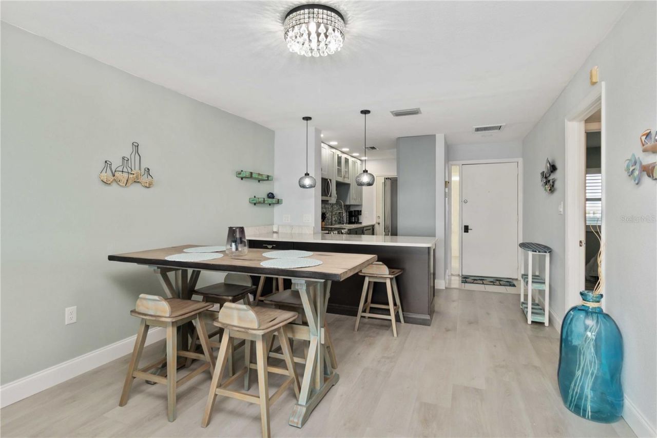 1500 Park Beach Circle, Unit 5E, Punta Gorda, FL 33950 Photo