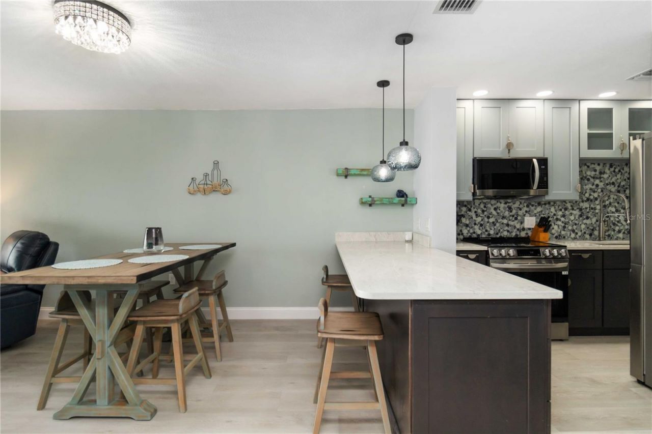 1500 Park Beach Circle, Unit 5E, Punta Gorda, FL 33950 Photo