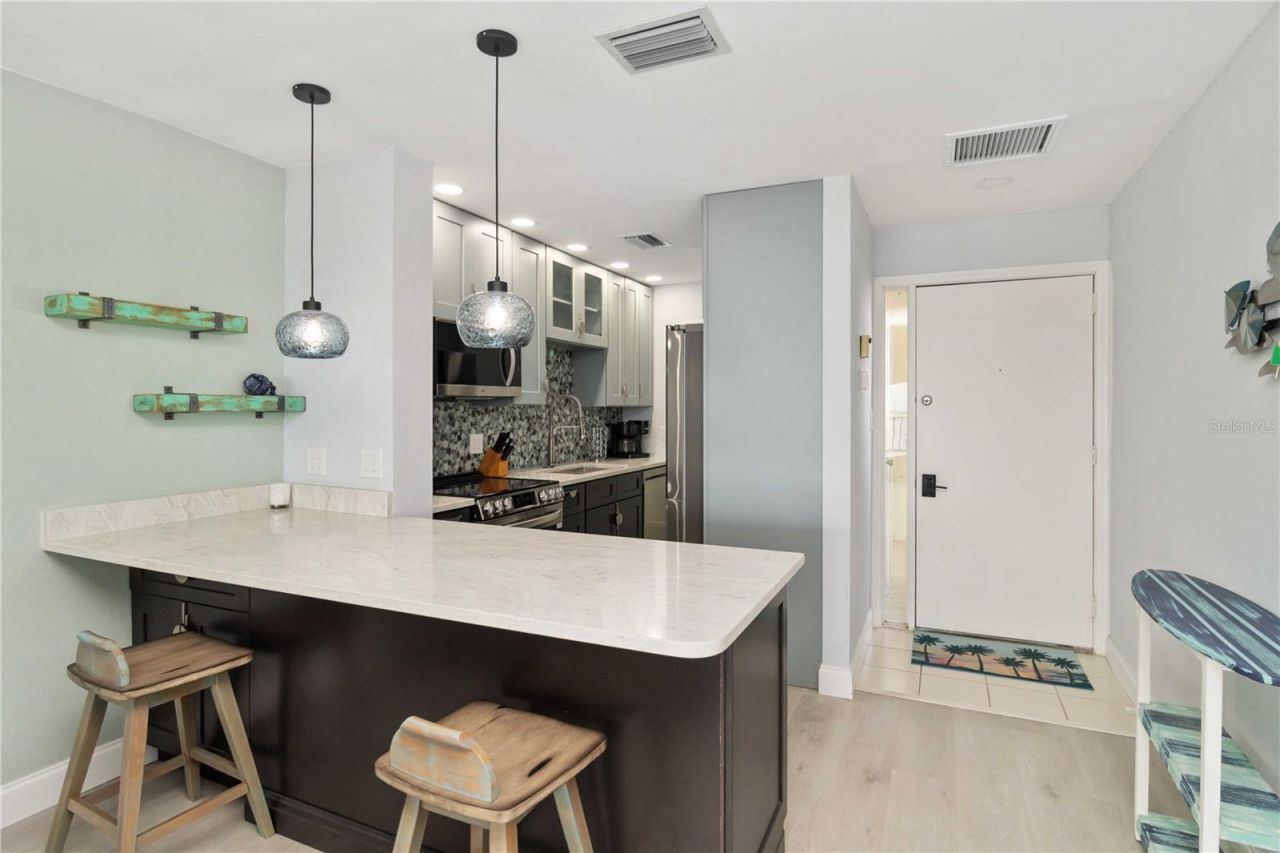 1500 Park Beach Circle, Unit 5E, Punta Gorda, FL 33950 Photo