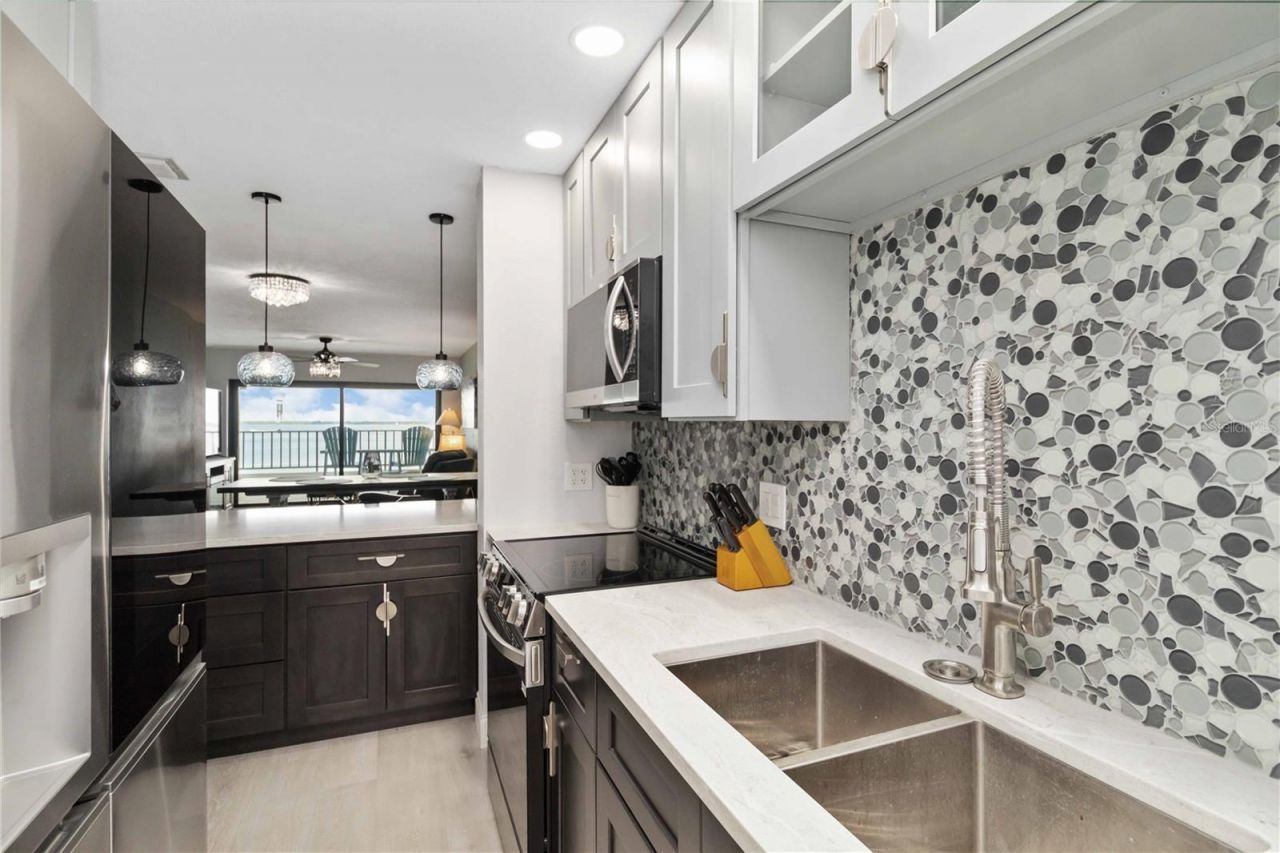 1500 Park Beach Circle, Unit 5E, Punta Gorda, FL 33950 Photo