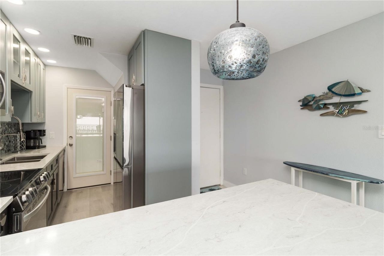 1500 Park Beach Circle, Unit 5E, Punta Gorda, FL 33950 Photo