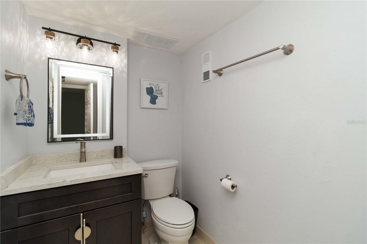 1500 Park Beach Circle, Unit 5E, Punta Gorda, FL 33950 Photo