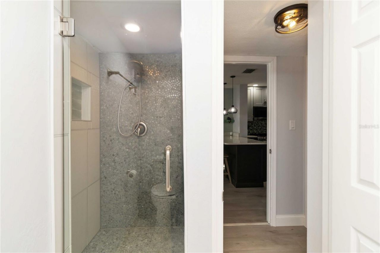 1500 Park Beach Circle, Unit 5E, Punta Gorda, FL 33950 Photo