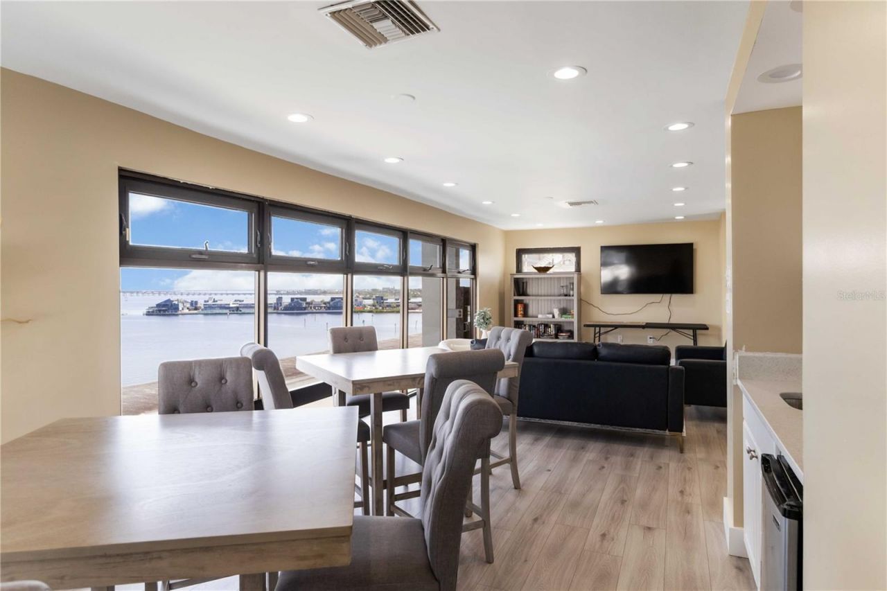 1500 Park Beach Circle, Unit 5E, Punta Gorda, FL 33950 Photo