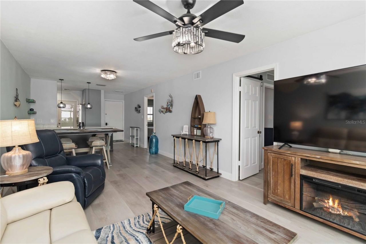 1500 Park Beach Circle, Unit 5E, Punta Gorda, FL 33950 Photo