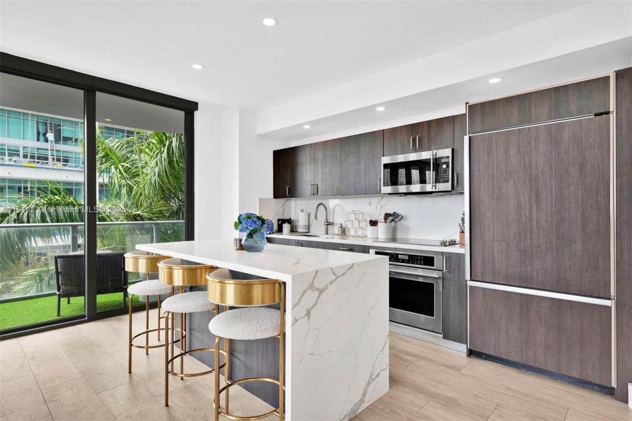 121 NE 34th St, Unit L304, Miami, FL 33137 Photo