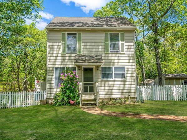 28 Huntting Road, East Hampton, NY 11937