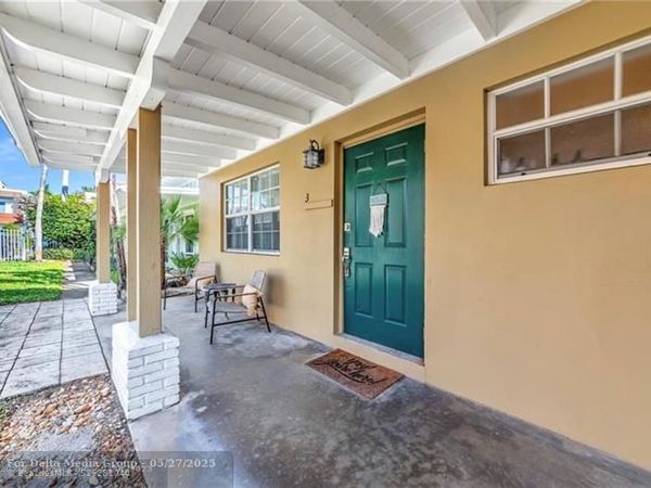 805 NE 17th Ave, Unit 3, Fort Lauderdale, FL 33304