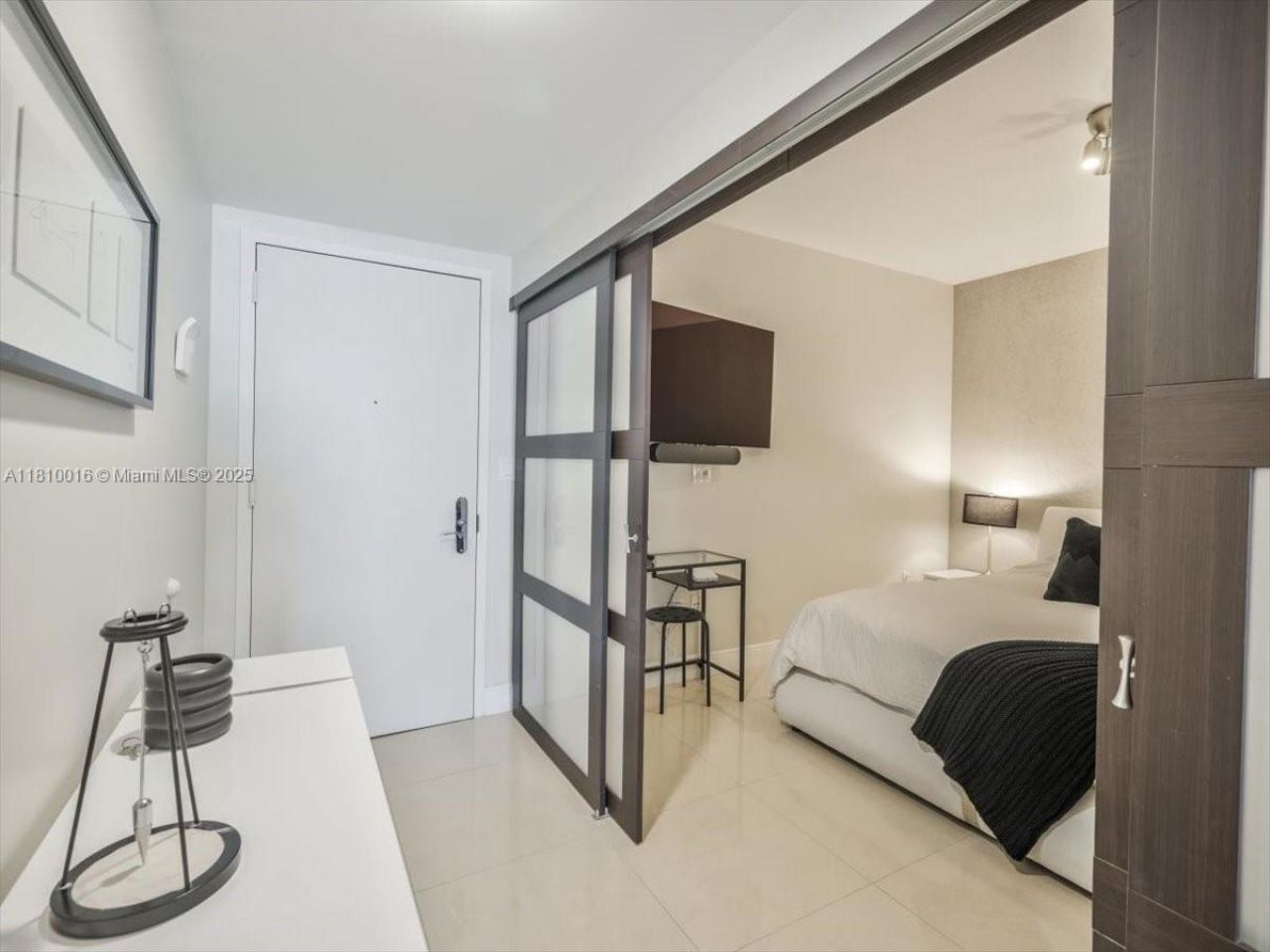 1830 S Ocean Dr, Unit 5009, Hallandale Beach, FL 33009 Photo