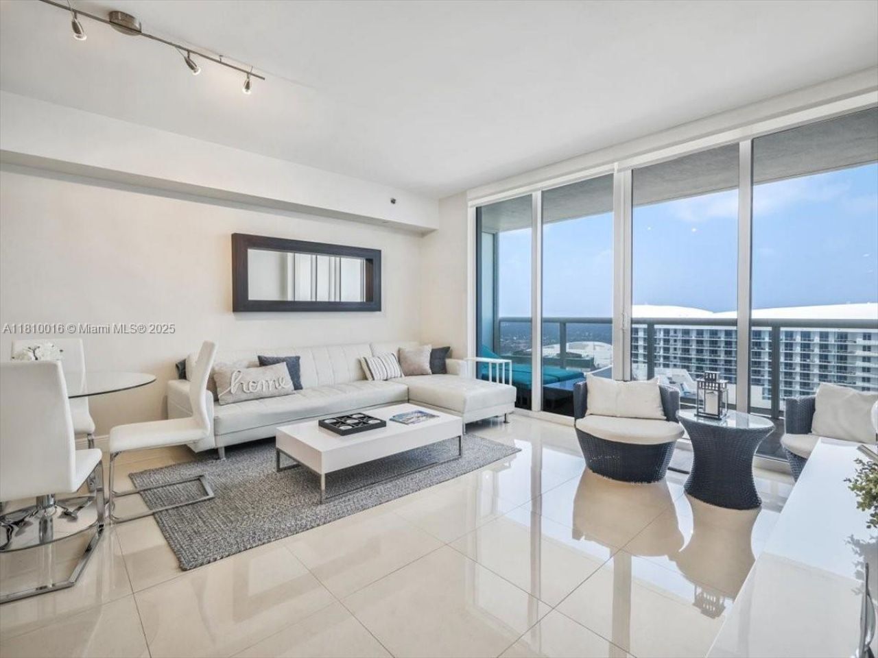 1830 S Ocean Dr, Unit 5009, Hallandale Beach, FL 33009 Photo