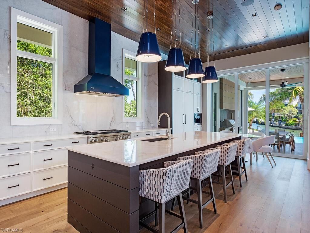 661 Galleon Dr, Naples, FL 34102 Photo