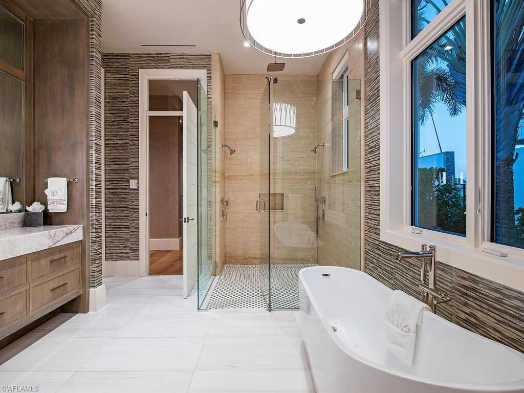 661 Galleon Dr, Naples, FL 34102 Photo