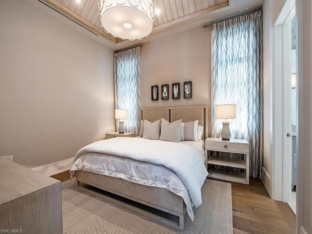 661 Galleon Dr, Naples, FL 34102 Photo