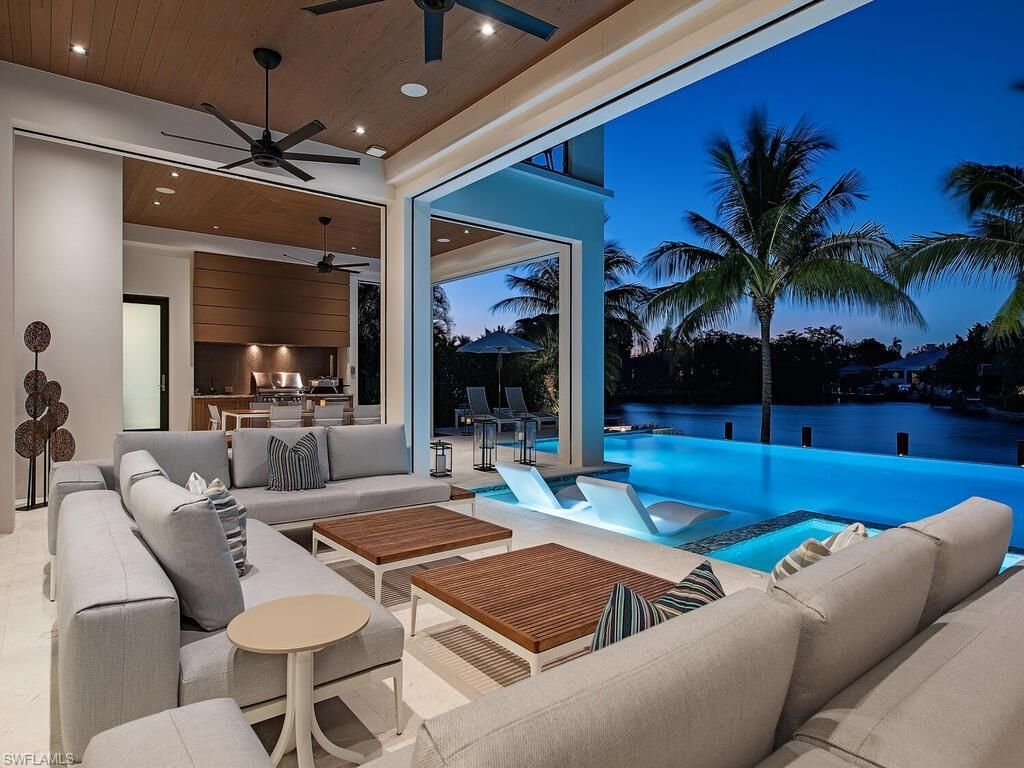 661 Galleon Dr, Naples, FL 34102 Photo