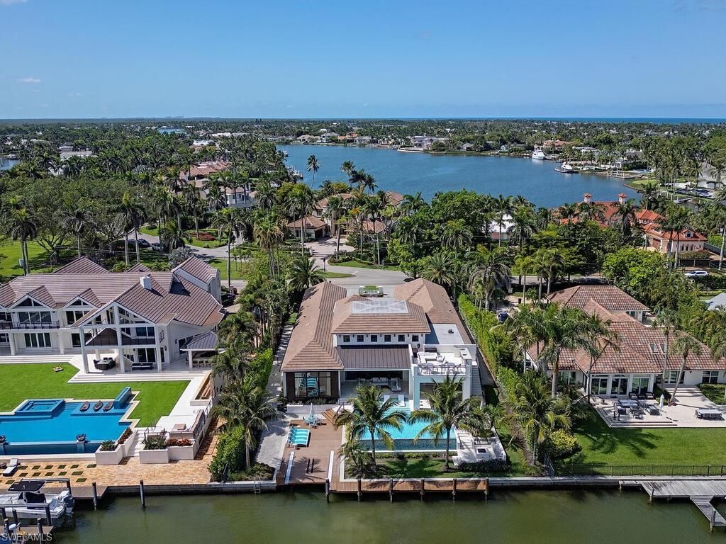 661 Galleon Dr, Naples, FL 34102 Photo