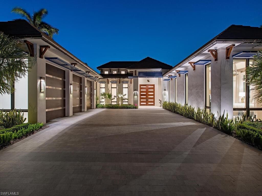 661 Galleon Dr, Naples, FL 34102 Photo