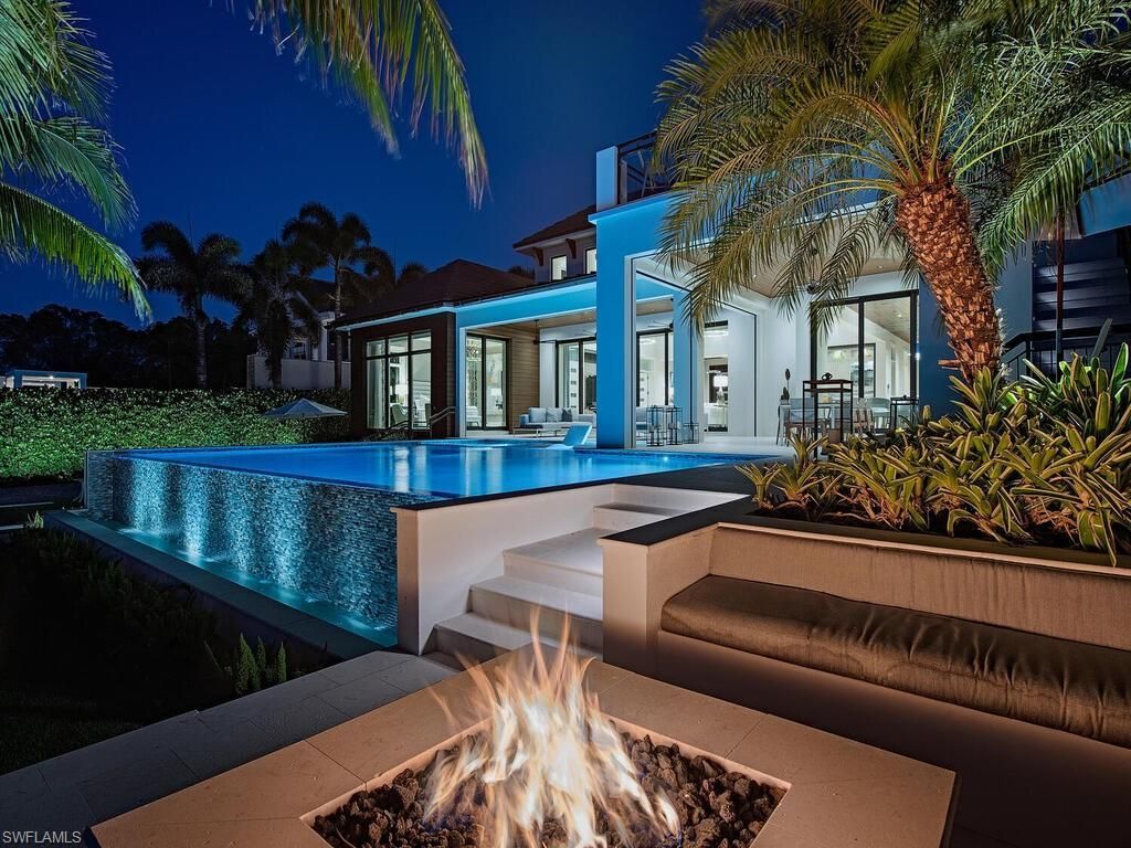 661 Galleon Dr, Naples, FL 34102 Photo