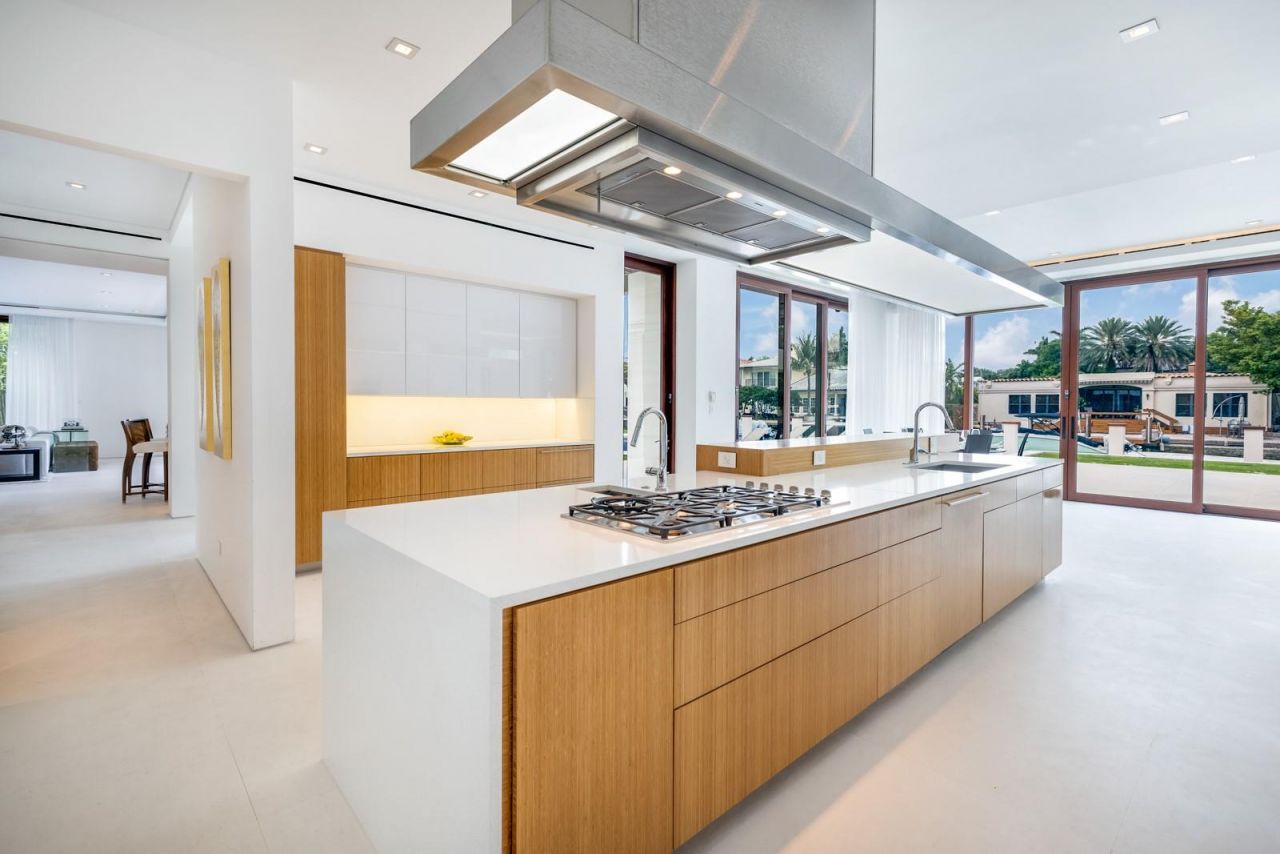 10 Pelican Drive, Fort Lauderdale, FL 33301 Photo