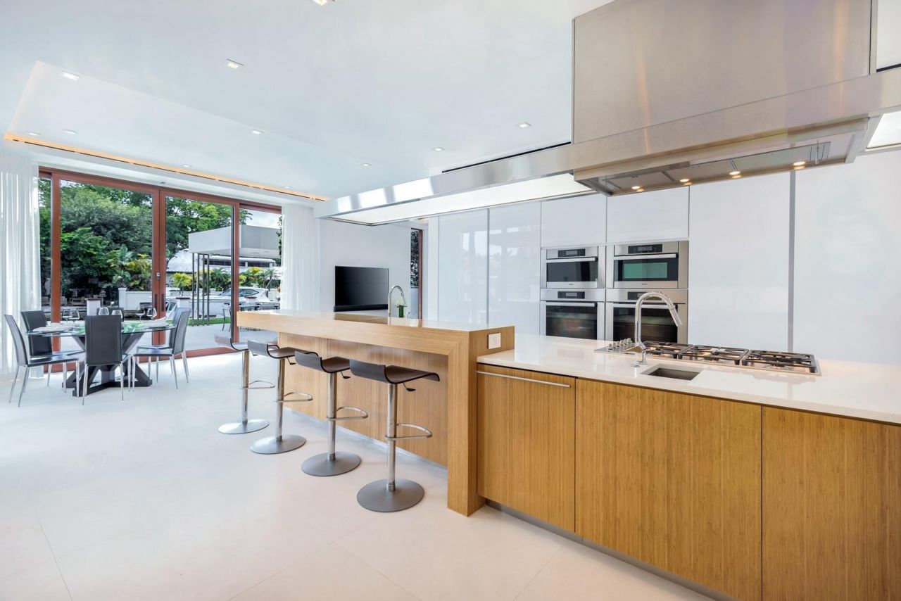 10 Pelican Drive, Fort Lauderdale, FL 33301 Photo