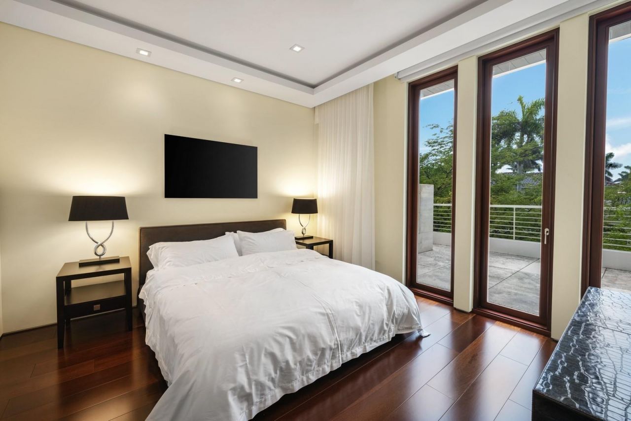 10 Pelican Drive, Fort Lauderdale, FL 33301 Photo