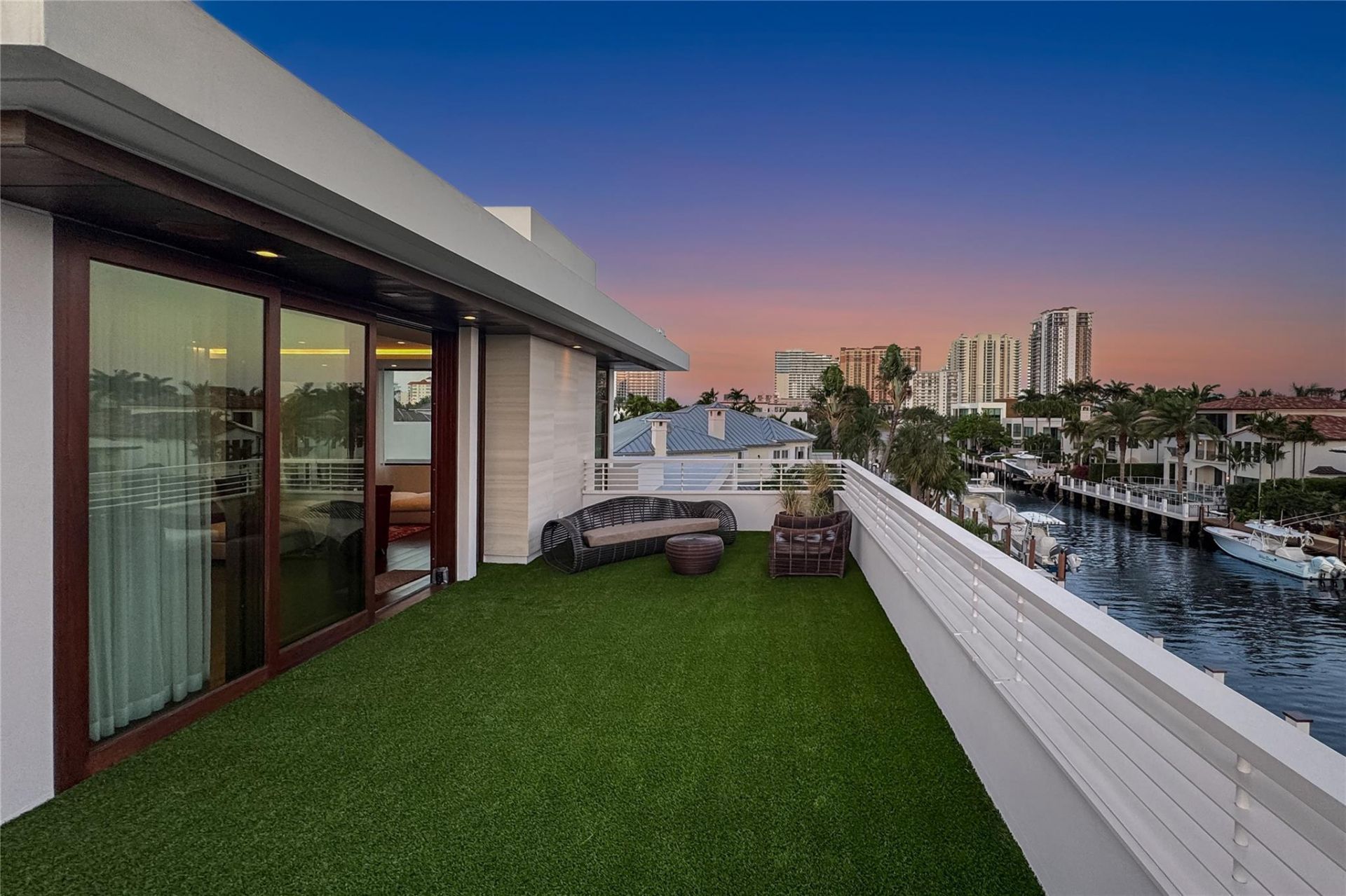 10 Pelican Drive, Fort Lauderdale, FL 33301 Photo