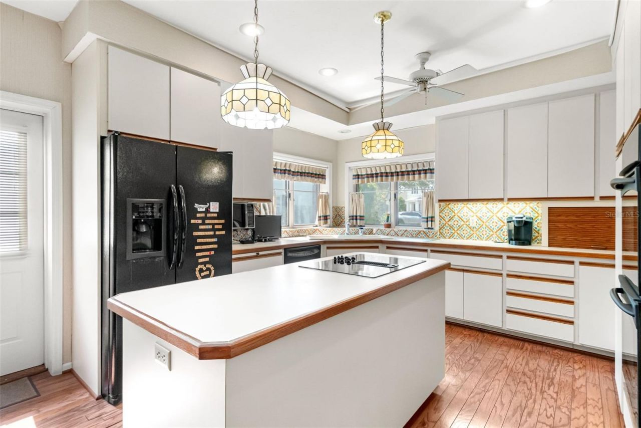 1671 South Drive, Sarasota, FL 34239 Photo