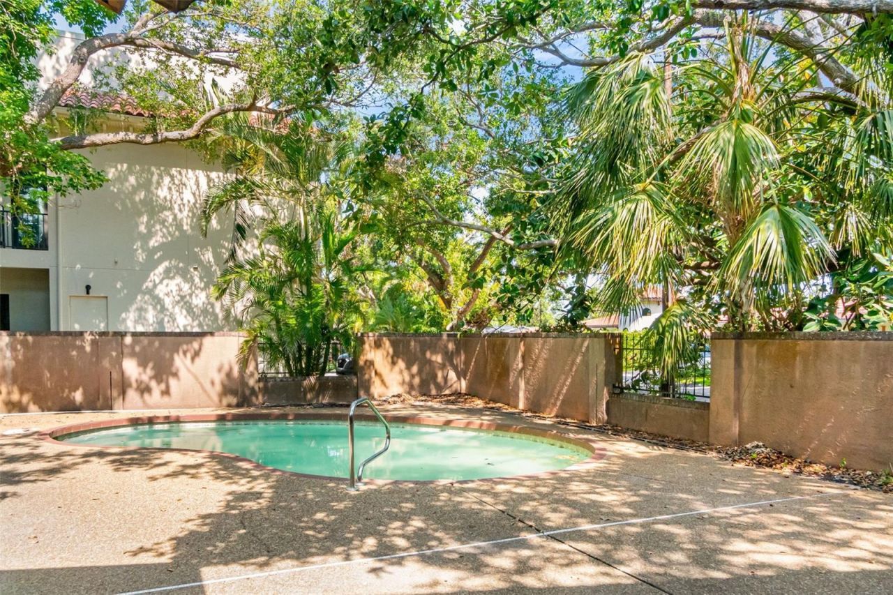 1671 South Drive, Sarasota, FL 34239 Photo