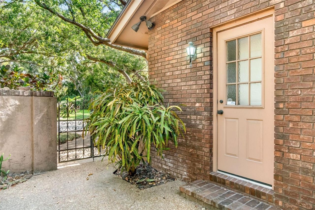 1671 South Drive, Sarasota, FL 34239 Photo