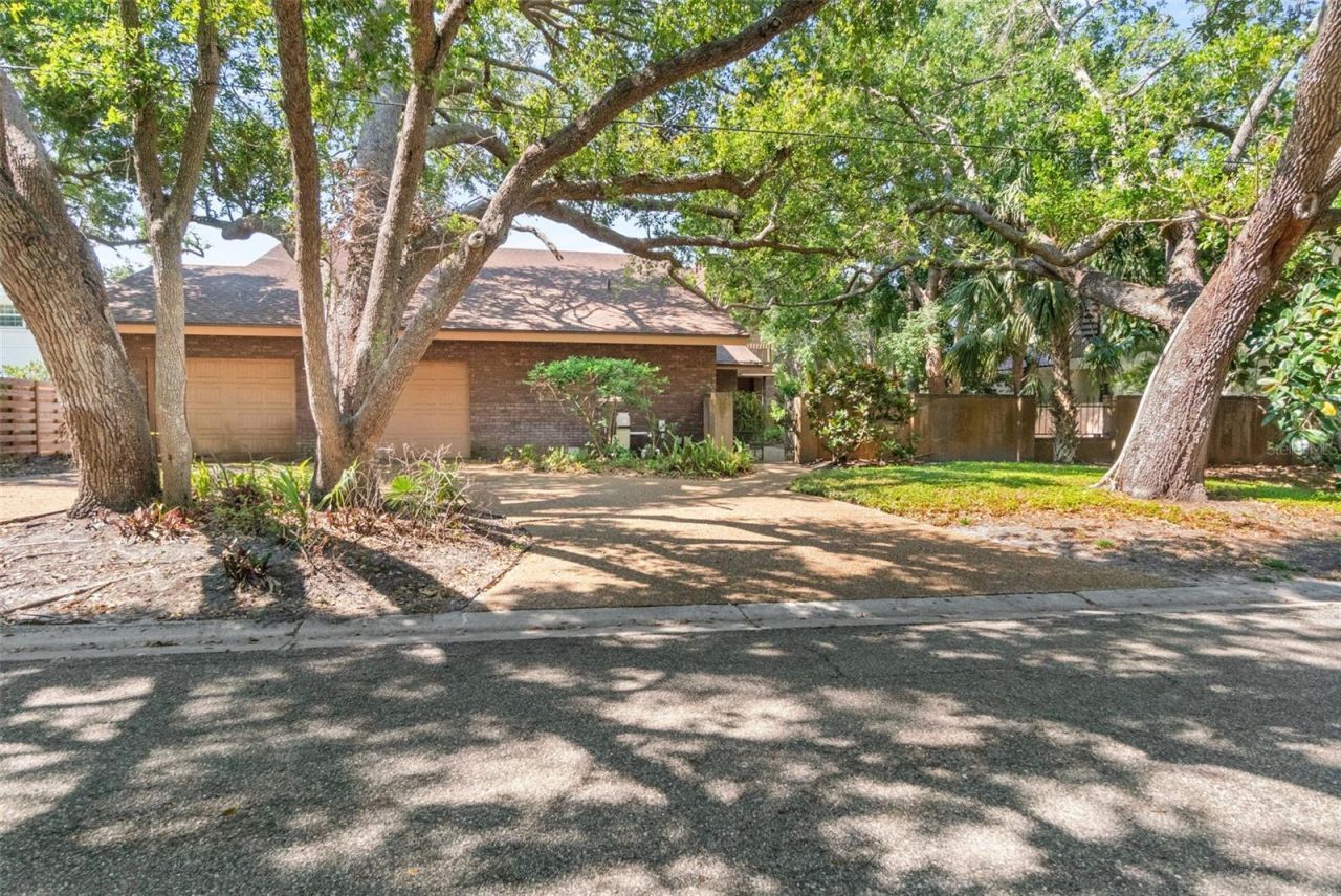 1671 South Drive, Sarasota, FL 34239 Photo