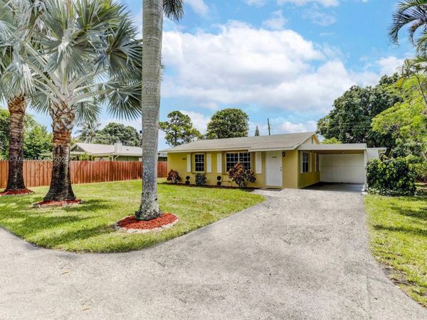 5156 Hartwick Ln, West Palm Beach, FL 33415