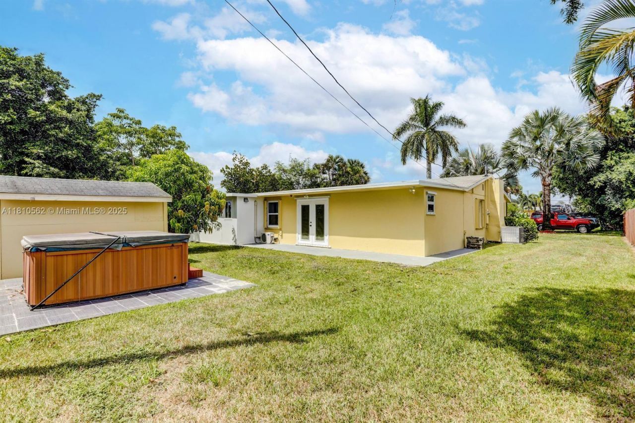 5156 Hartwick Ln, West Palm Beach, FL 33415 Photo