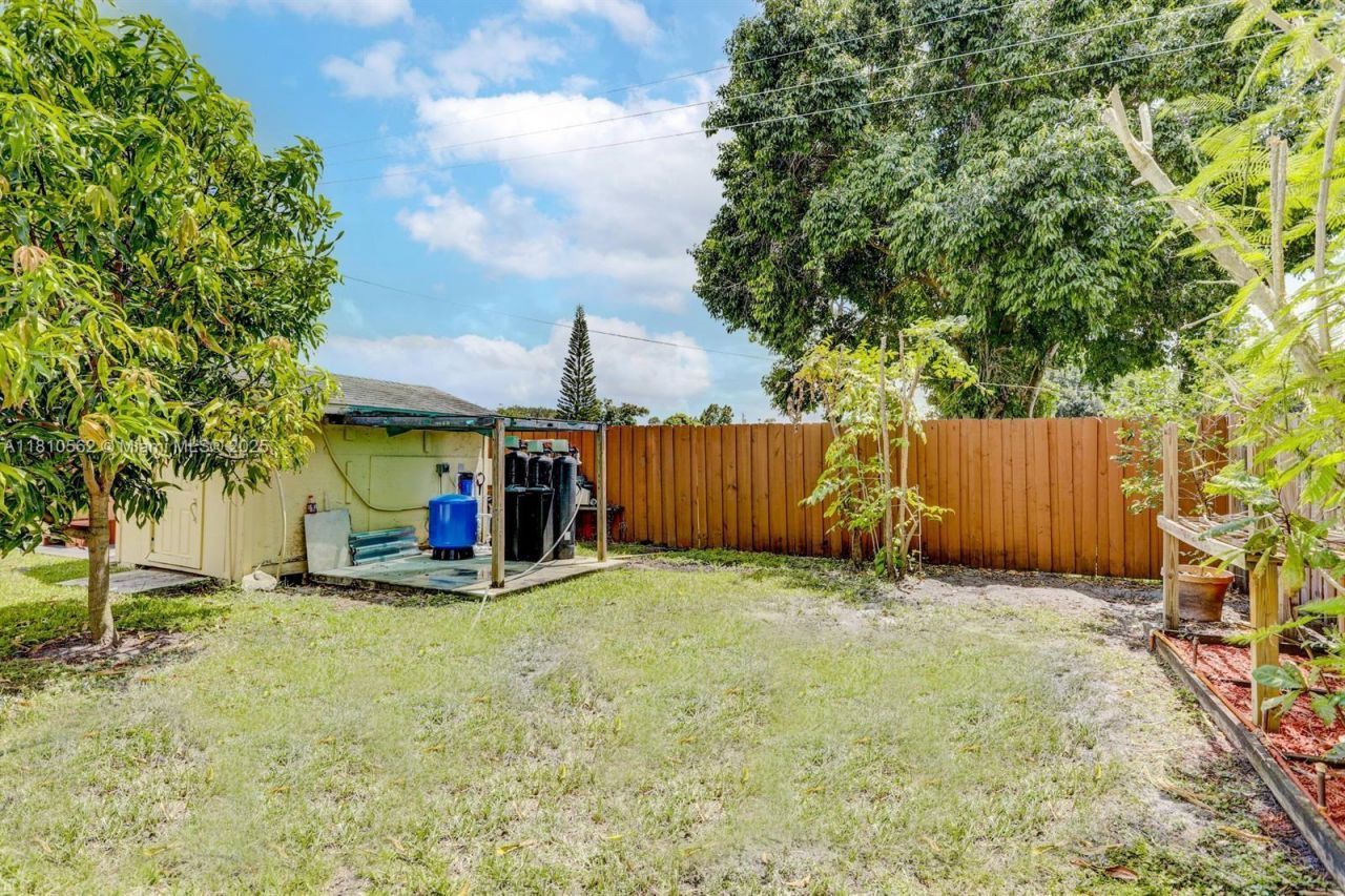 5156 Hartwick Ln, West Palm Beach, FL 33415 Photo