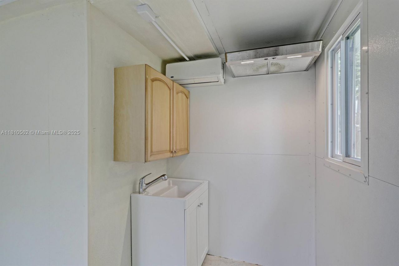 5156 Hartwick Ln, West Palm Beach, FL 33415 Photo