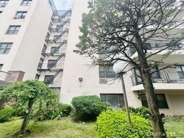 3855 3855 shore parkway, Unit 3m, Brooklyn, NY 11235