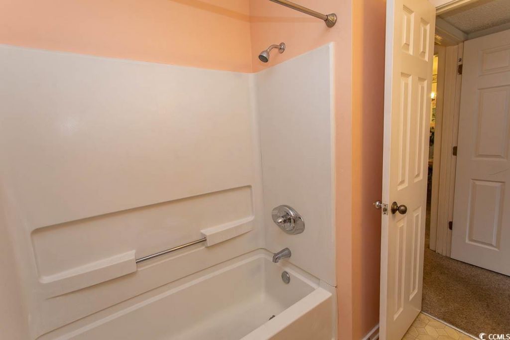 305 N Hillside Dr. Photo 23