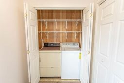 305 N Hillside Dr. photo 4