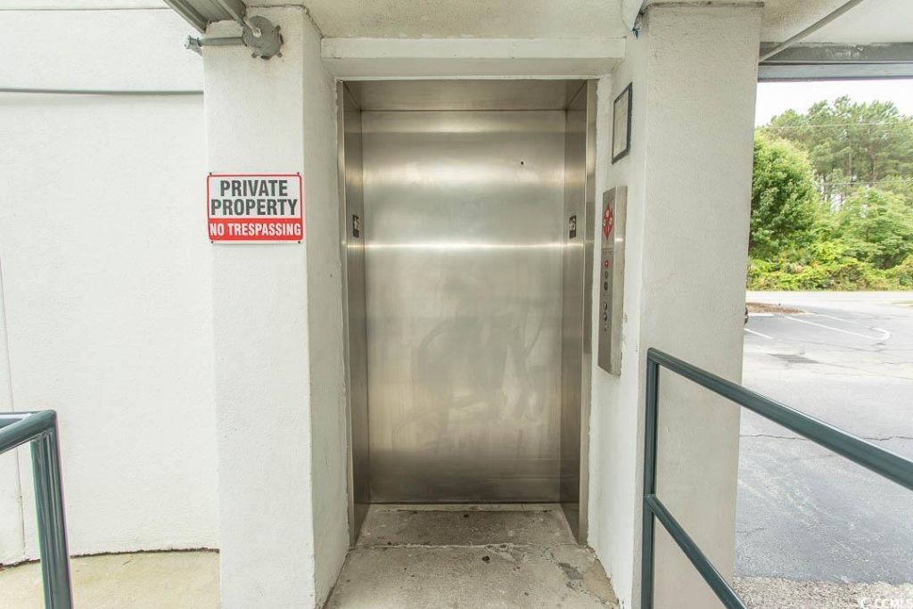 305 N Hillside Dr. Photo 37