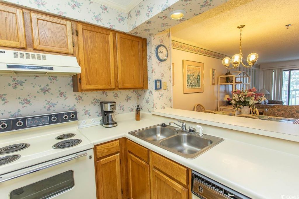 305 N Hillside Dr. Photo 6