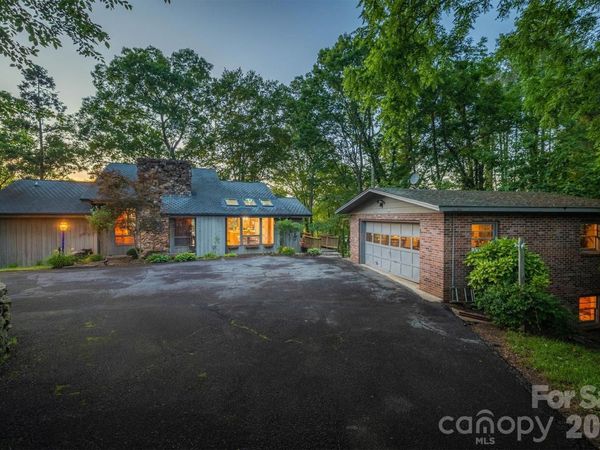 4749 16th Street Drive NE, Hickory, NC 28601