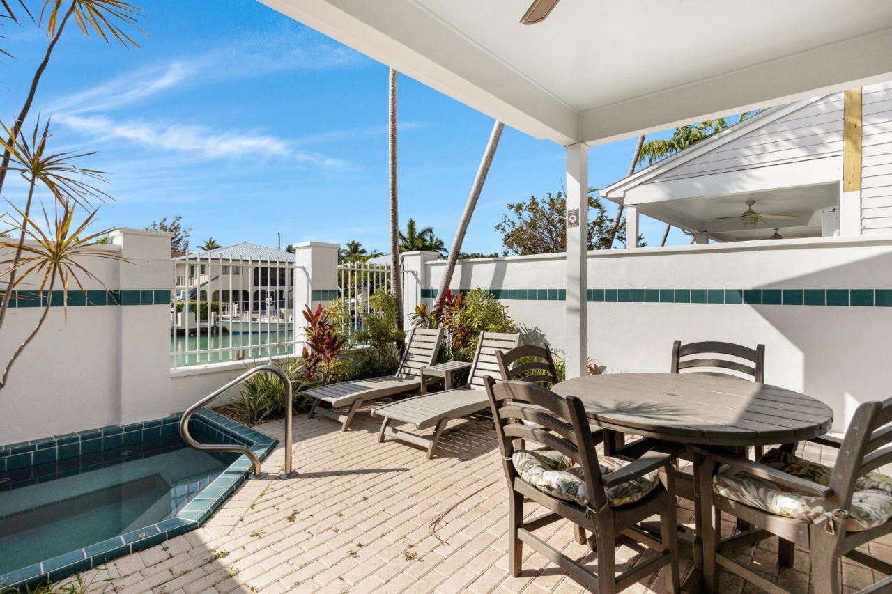 7021 Harbor Village Drive, Duck Key, FL 33050 Photo